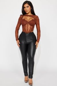 Kinslie Sweater Top - Black sold by Fashion Nova