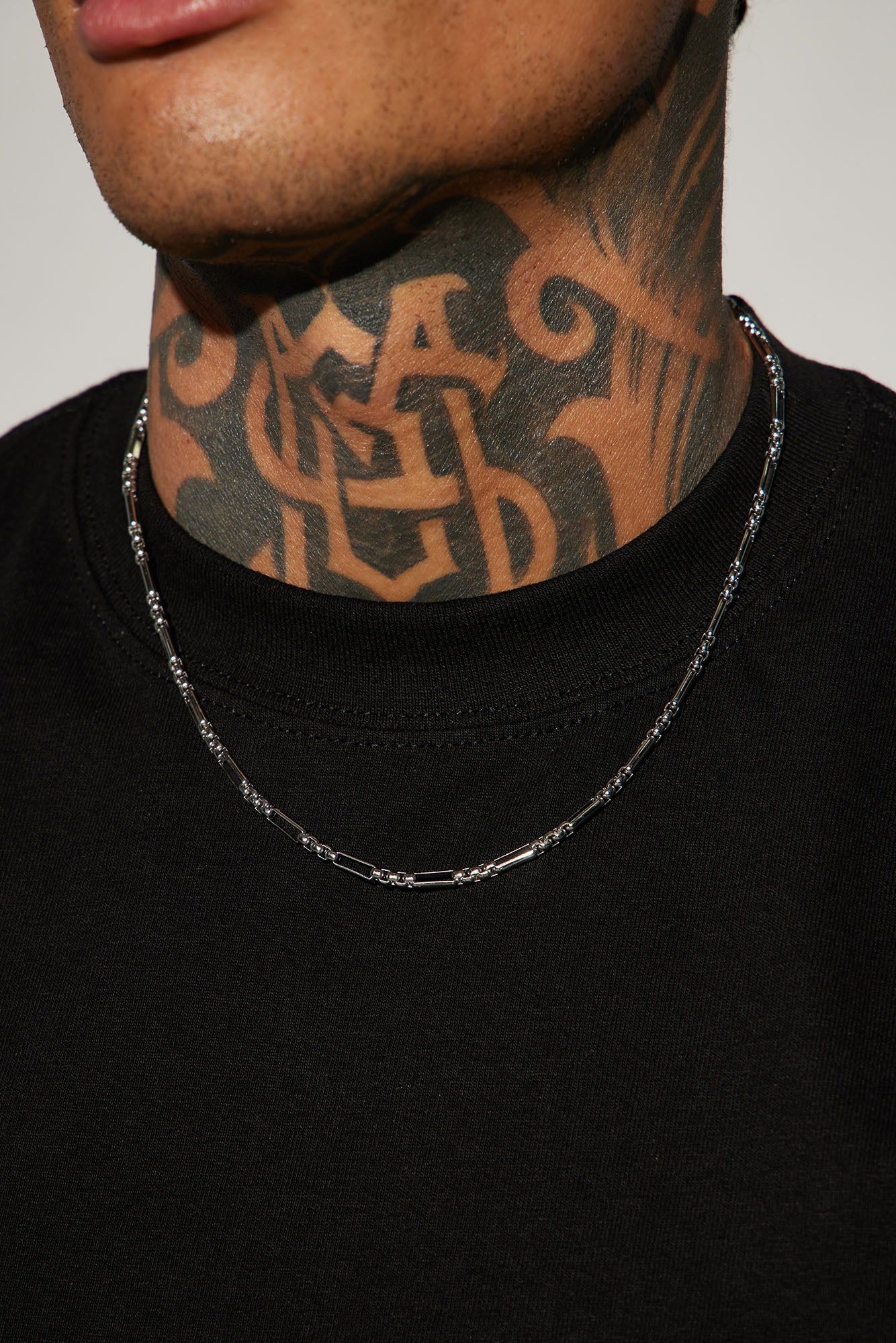 Station Box Chain Necklace - Silver sold by Fashion Nova