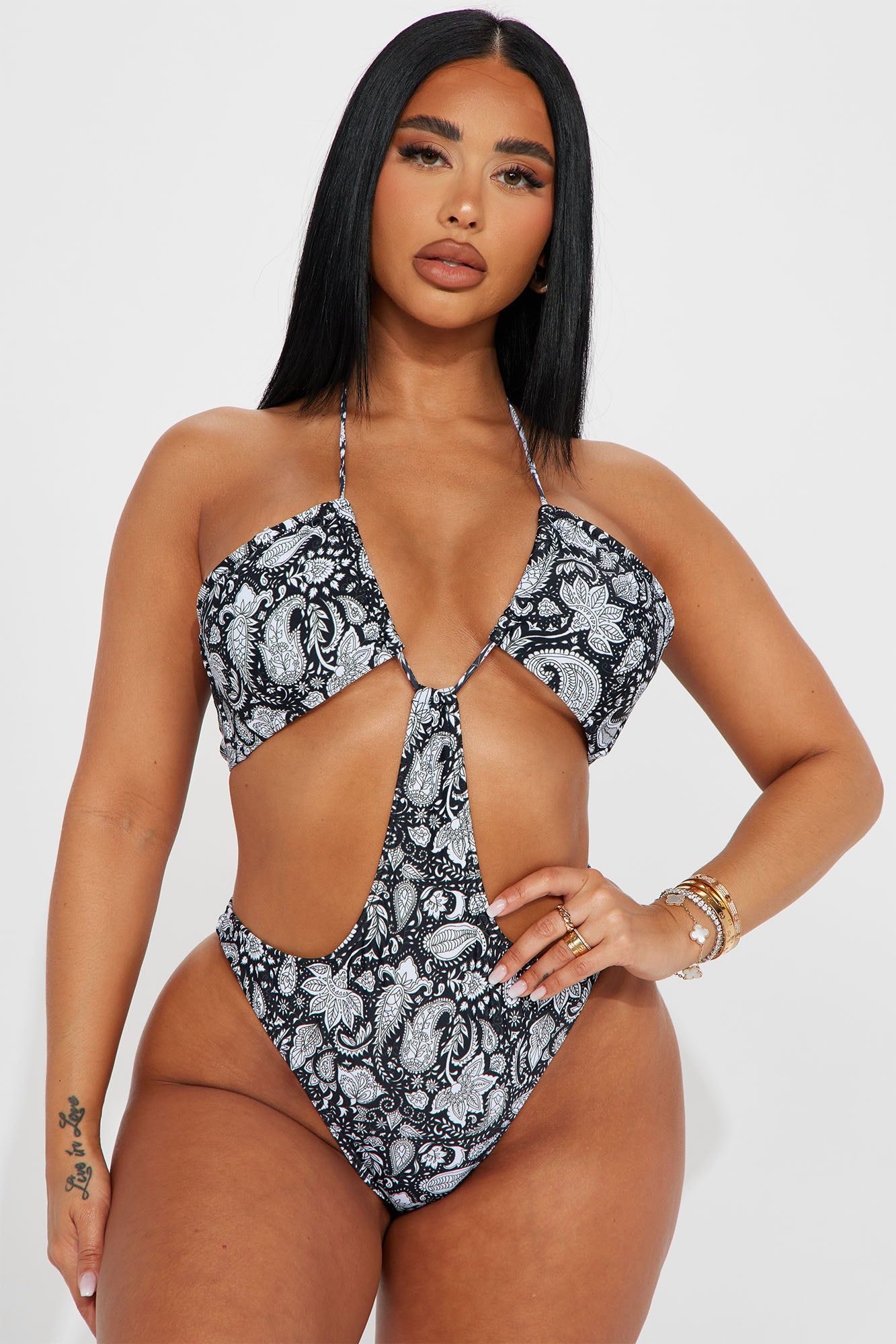 Beach Style 1 Piece Swimsuit - Black/White sold by Fashion Nova