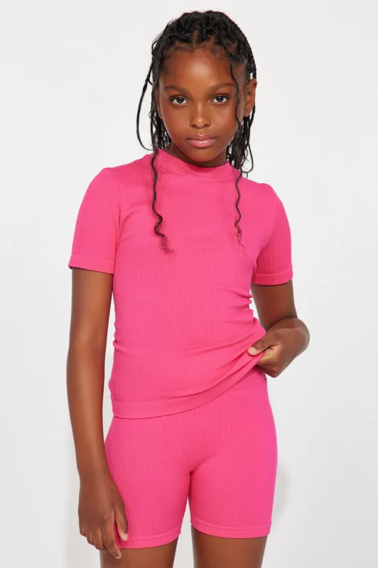 Mini Catching A Sweat Seamless Tee - Fuchsia sold by Fashion Nova