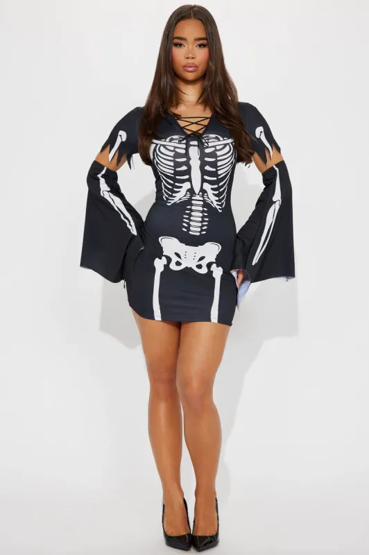 Haunted Skull 3 Piece Costume Set - Black/White sold by Fashion Nova