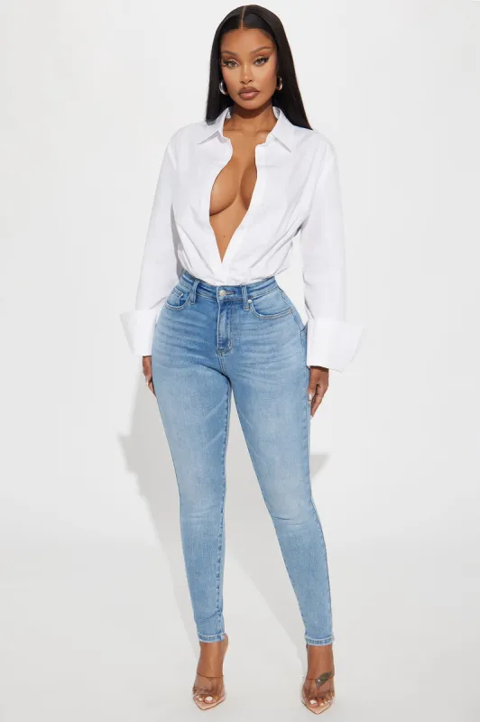 Just Right Sculpting Stretch Skinny Jeans - Medium Wash sold by Fashion Nova