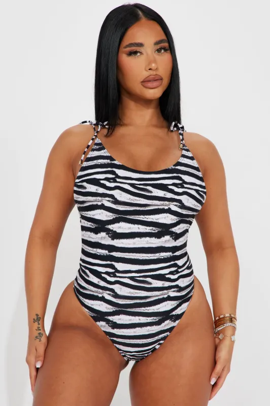 Adventure Begins 1 Piece Swimsuit - Black/White sold by Fashion Nova