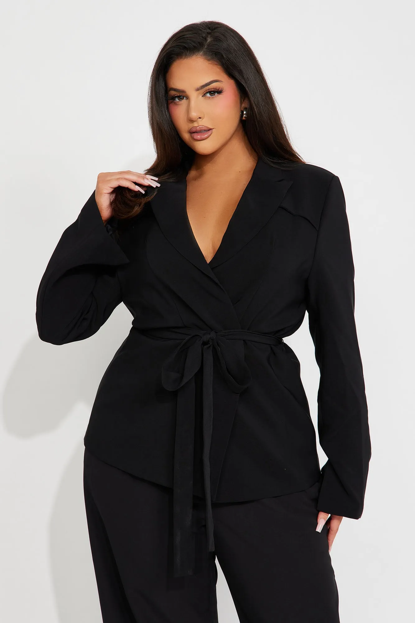 About Her Business Blazer - Black sold by Fashion Nova product image thumbnail 4