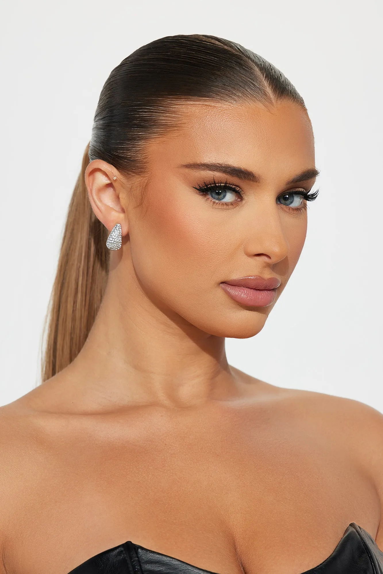 Mini Diamantes En El Mar Earrings - Silver sold by Fashion Nova product image thumbnail 2