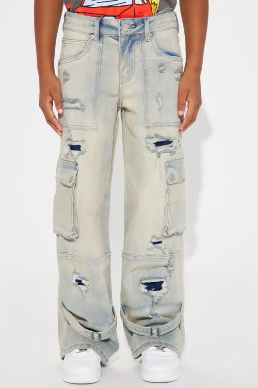 Mini Can't Stop The Pockets Straight Jeans - Medium Blue Wash sold by Fashion Nova