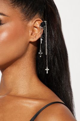 Chrome Rockstar Ear Cuff - Silver/Black sold by Fashion Nova