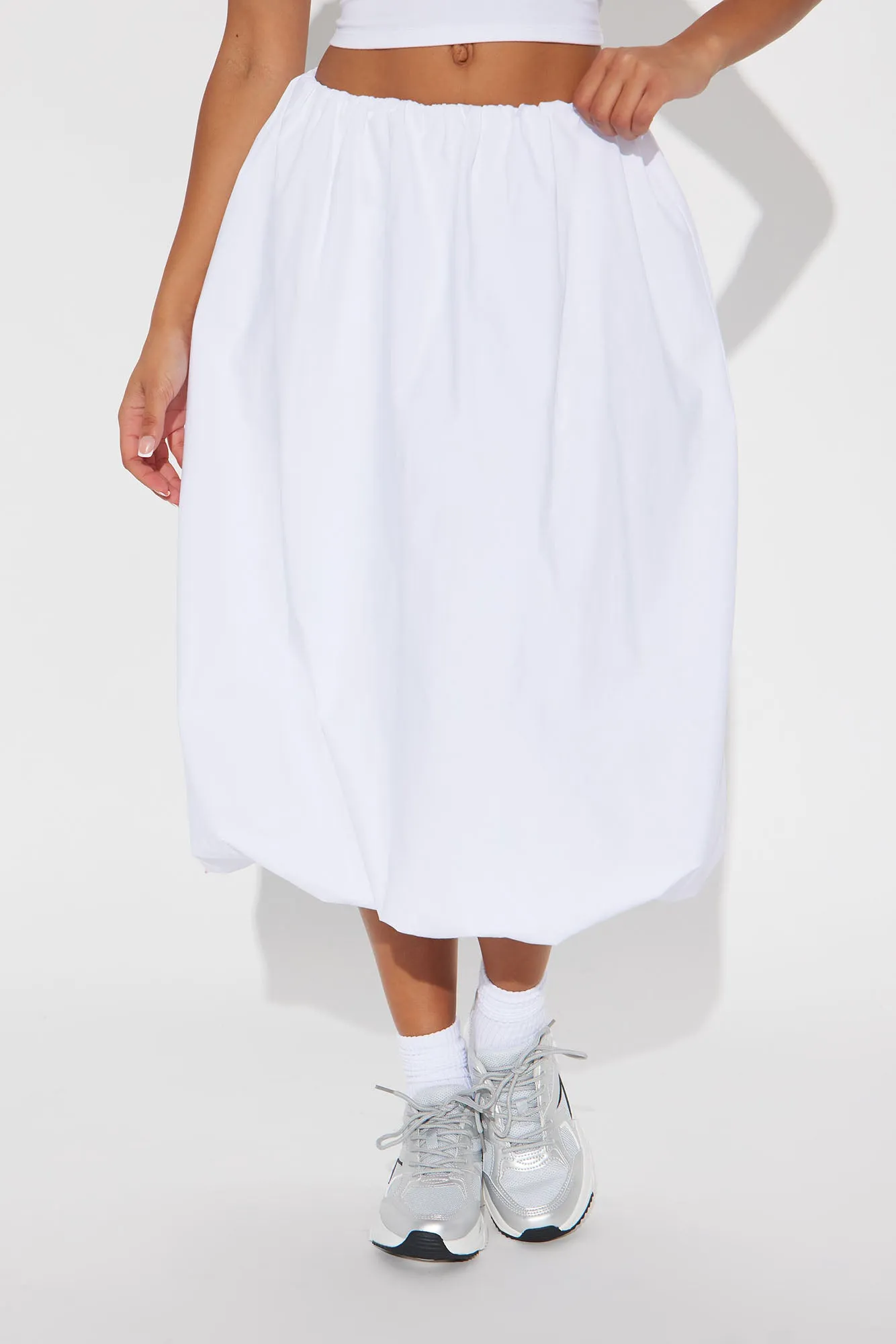 Darla Poplin Bubble Midi Skirt - White sold by Fashion Nova product image thumbnail 2