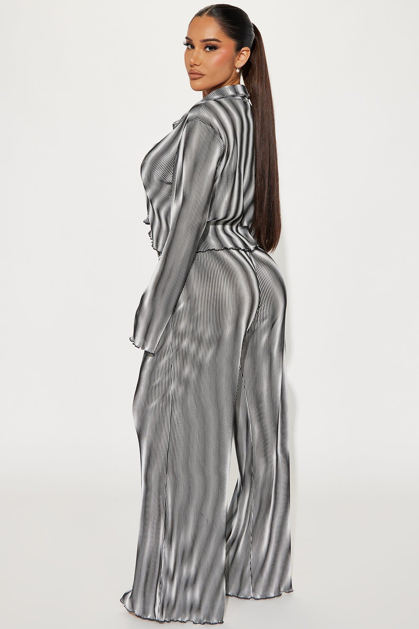 Blurred Lines Plisse Pant Set - Black/White sold by Fashion Nova product image thumbnail 3