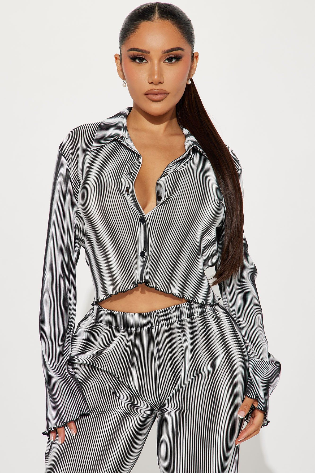 Blurred Lines Plisse Pant Set - Black/White sold by Fashion Nova product image thumbnail 2