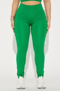 Claudia Elevate Active Legging - Kelly Green sold by Fashion Nova