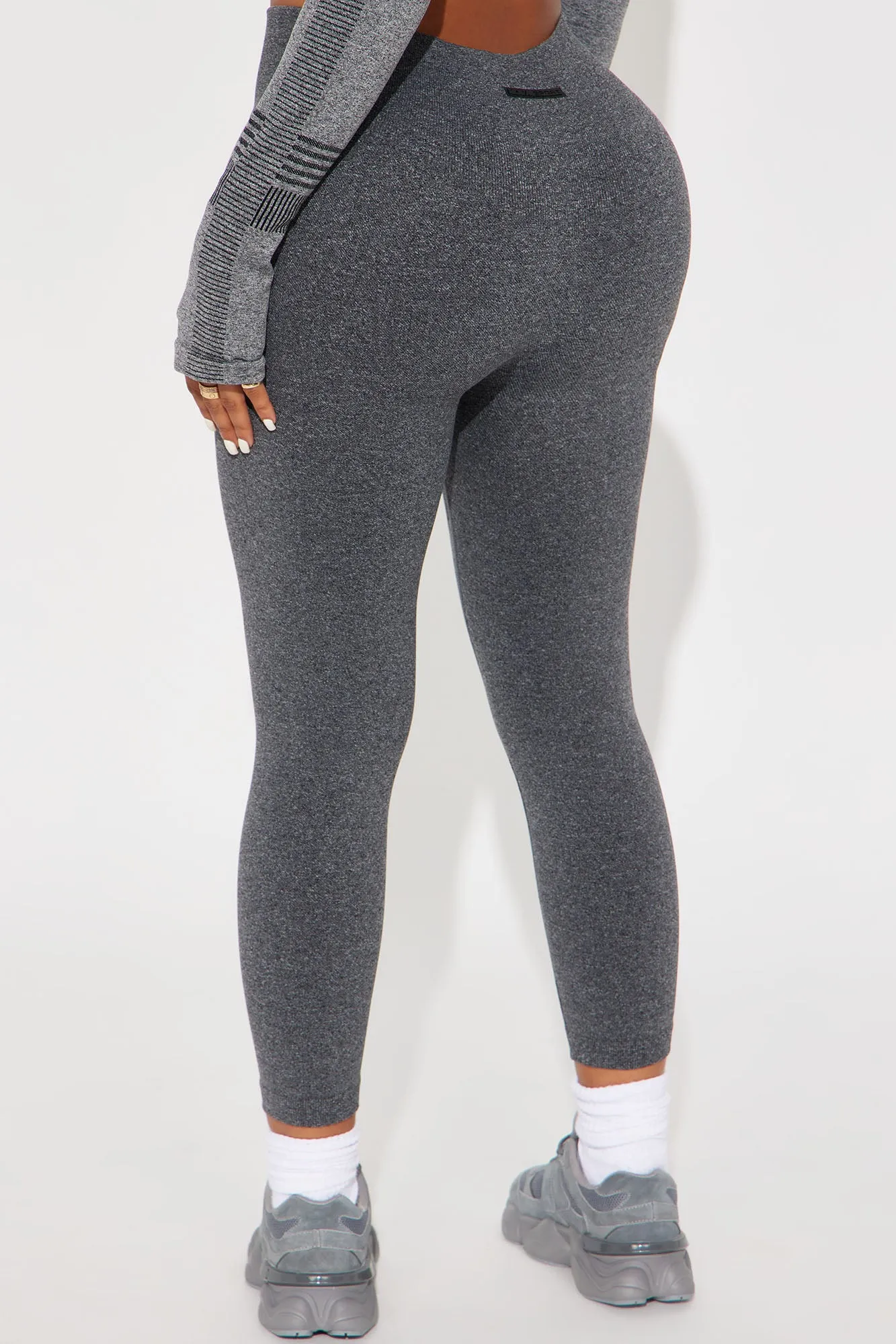 Vital Goddess Active Capri Legging in Infinity Seamless - Black sold by Fashion Nova product image thumbnail 3