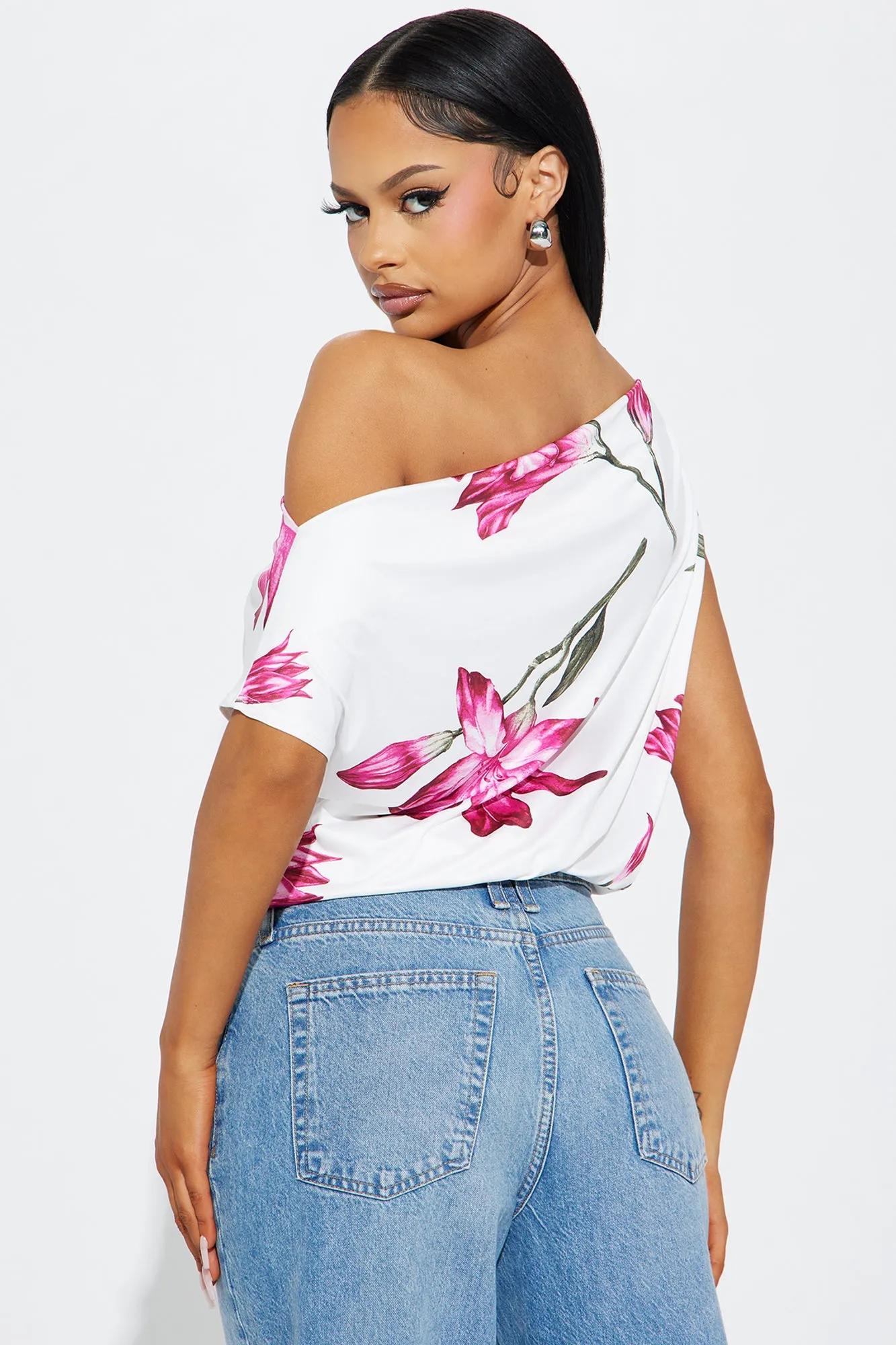 Kamiki Floral Bodysuit - Pink/combo sold by Fashion Nova product image thumbnail 4