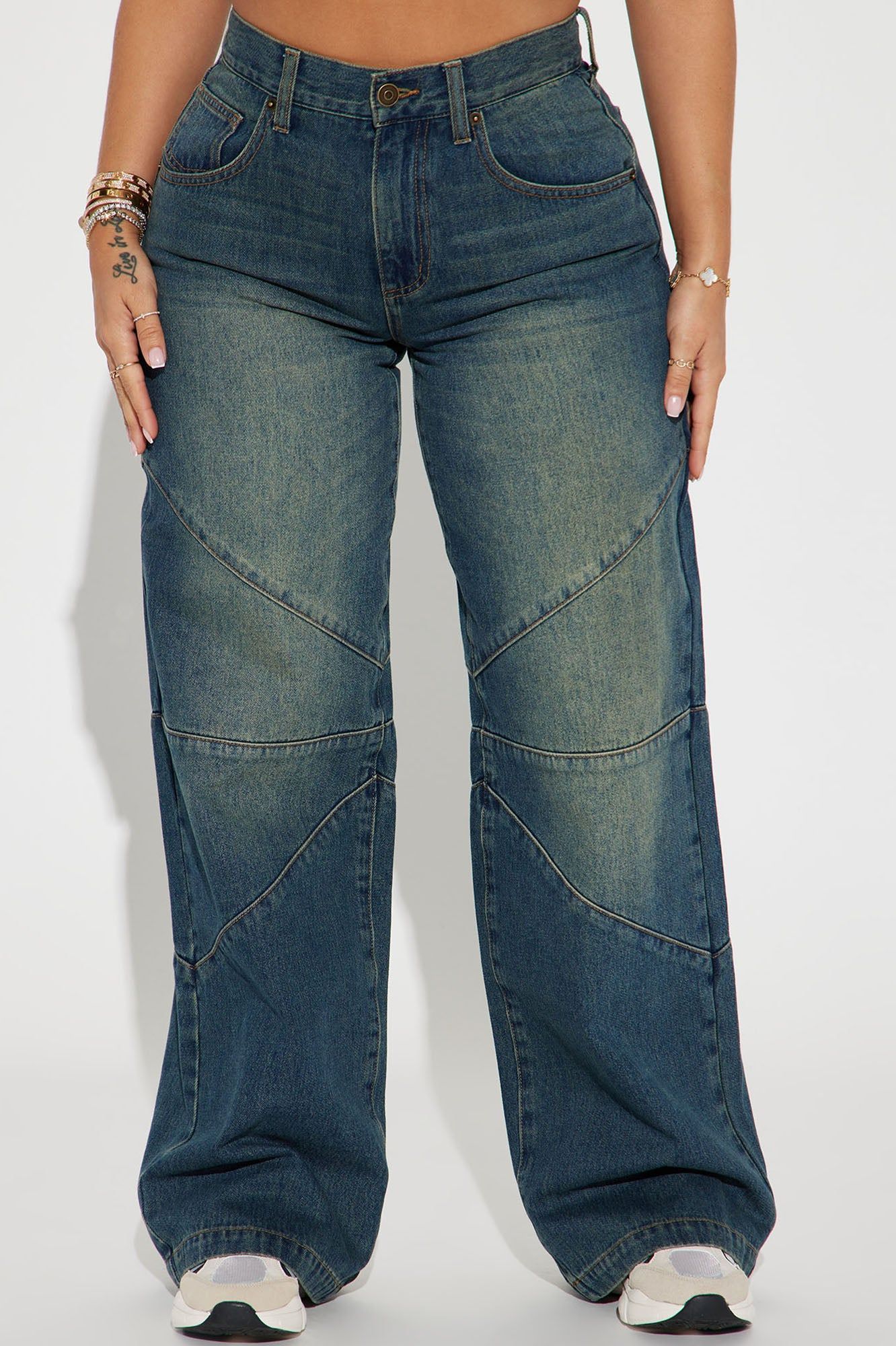 Isobel Tinted Baggy Jeans - Dark Wash sold by Fashion Nova product image thumbnail 2