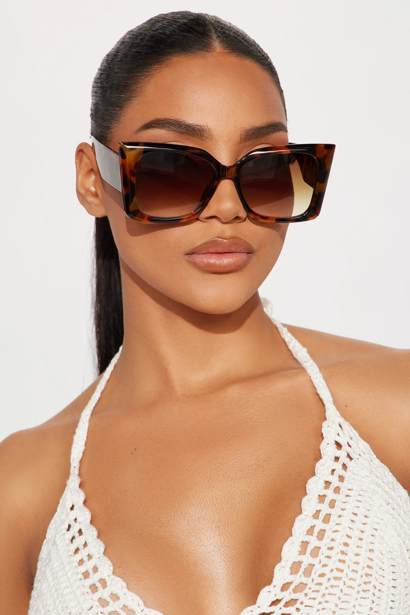 This Is Where Your Book Begins Sunglasses - Tortoise/Brown sold by Fashion Nova