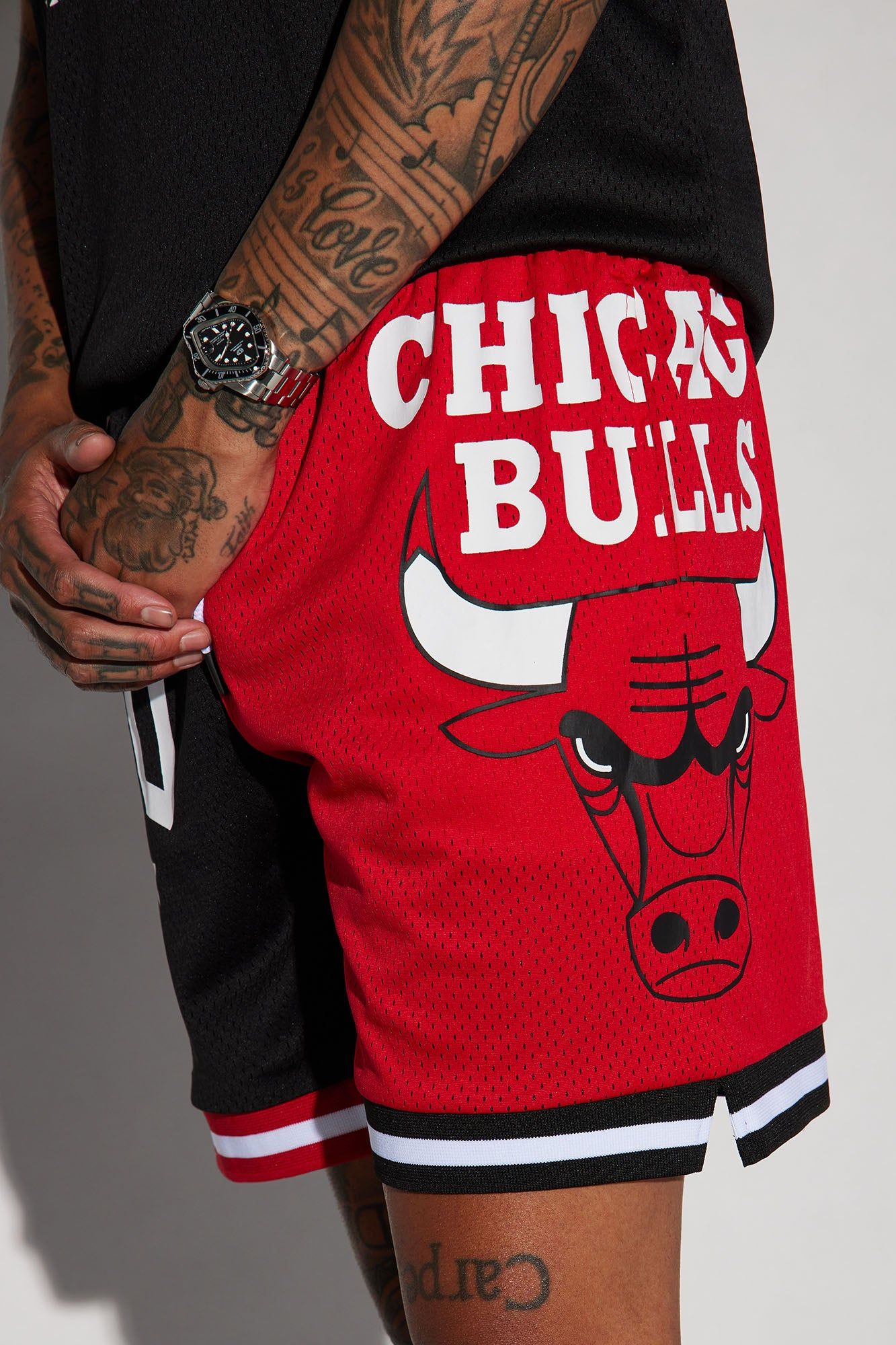 Bulls OG Mesh Shorts - Black/Red sold by Fashion Nova product image thumbnail 6