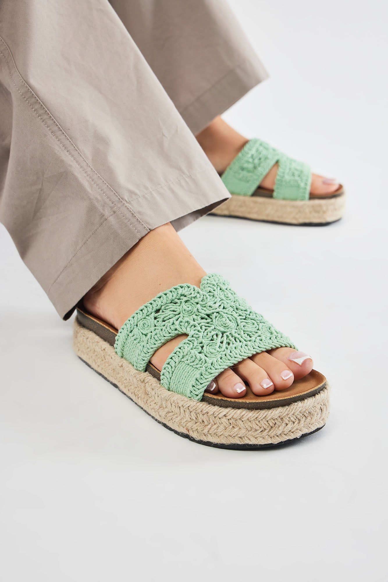 Kenzy Flatform Sandals - Green sold by Fashion Nova