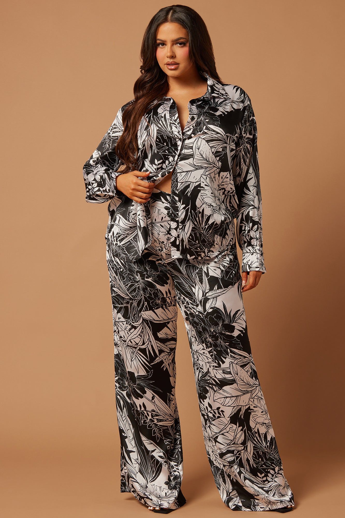 Havana Satin Pant Set - Black/White sold by Fashion Nova product image thumbnail 5