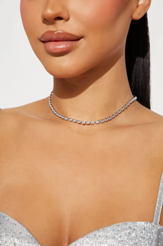 Olivia Necklace - Silver sold by Fashion Nova