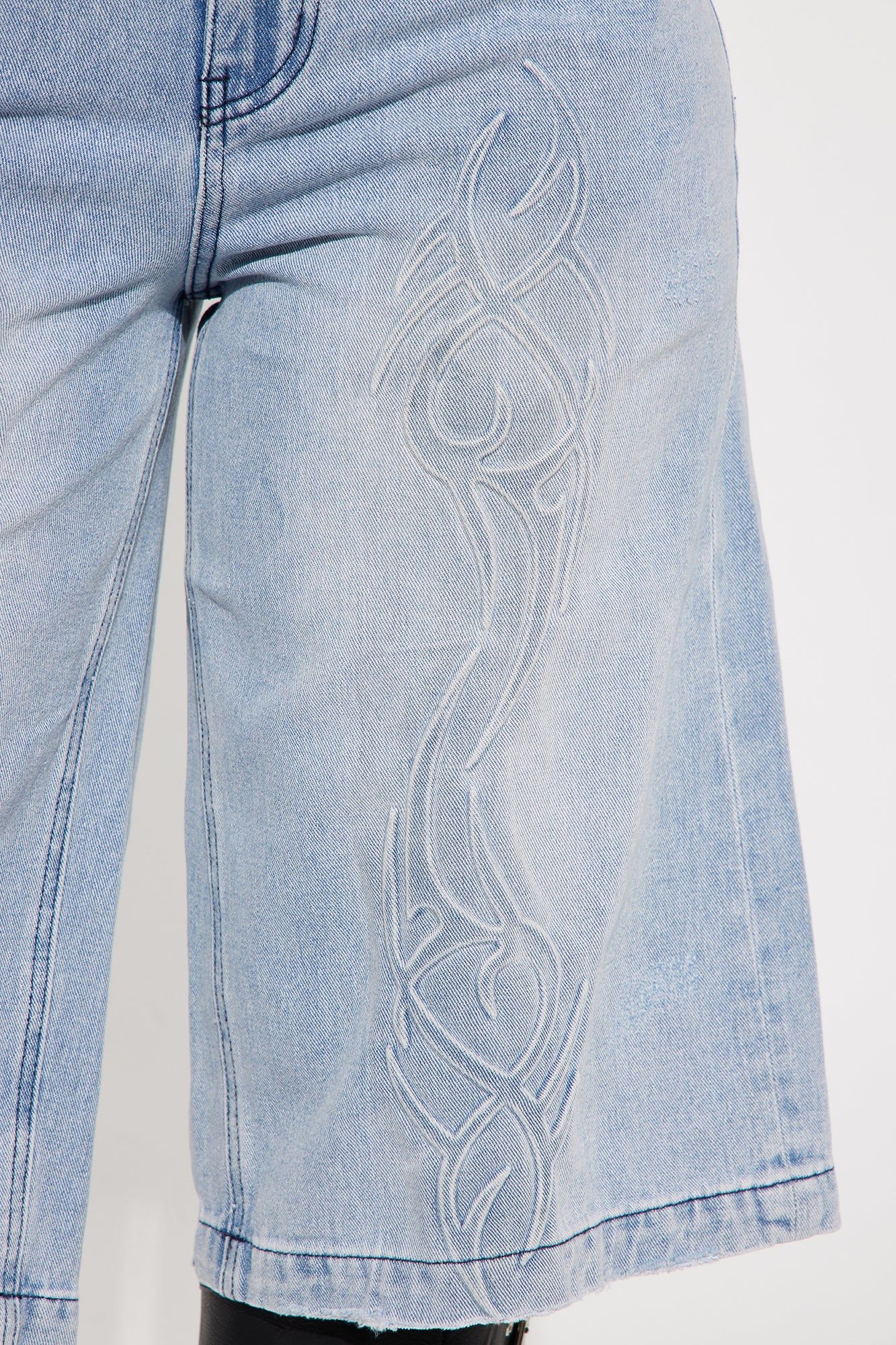 Brooklyn Heights Gaucho Jeans - Light Wash sold by Fashion Nova product image thumbnail 3