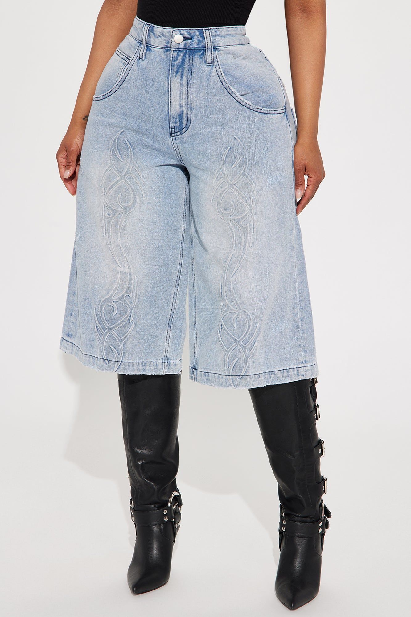 Brooklyn Heights Gaucho Jeans - Light Wash sold by Fashion Nova product image thumbnail 2