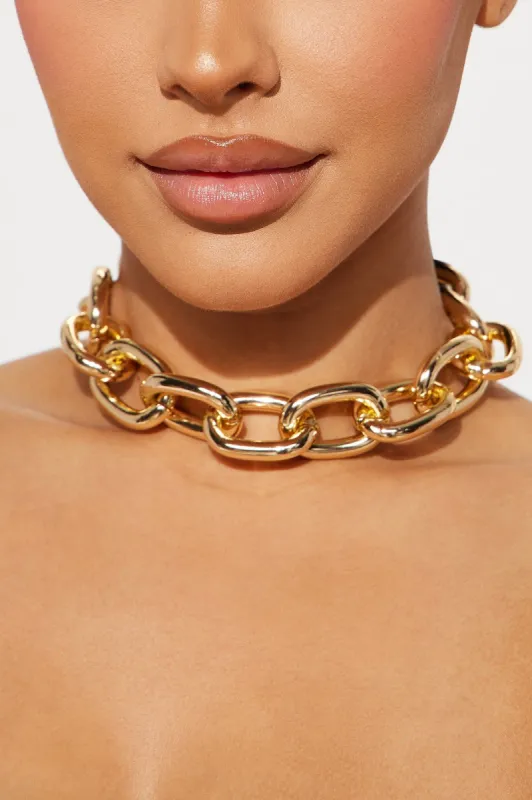 80s Babe Chain Necklace - Gold sold by Fashion Nova