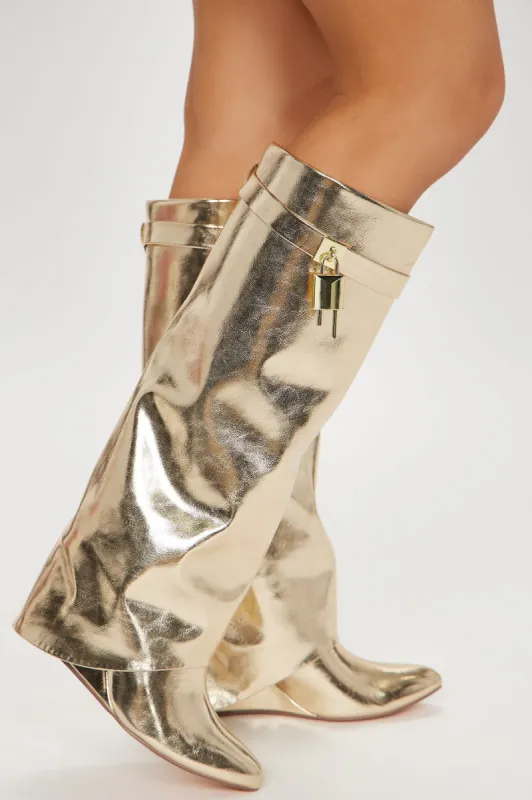 Reality In All Things Graphic Tee - Black sold by Fashion Nova