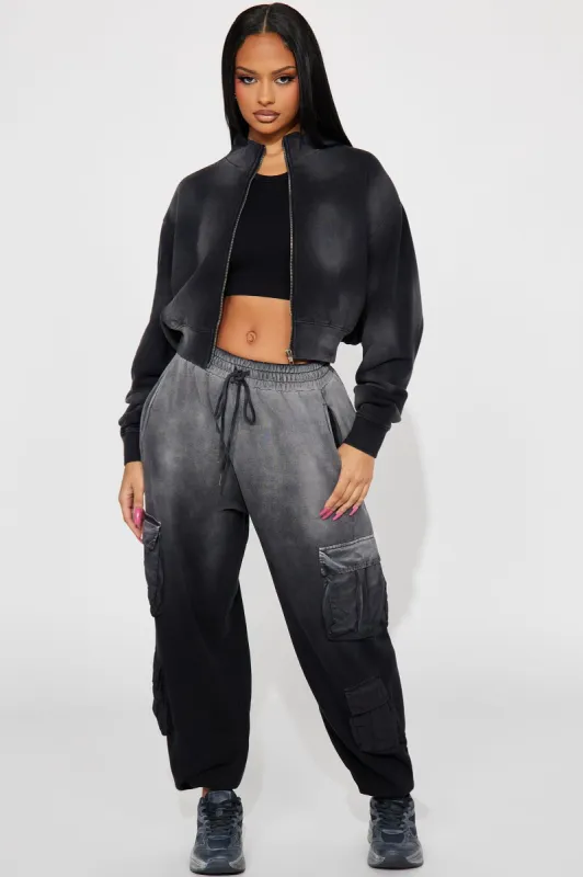 Lay Back Lounge Cargo Jogger - Black sold by Fashion Nova