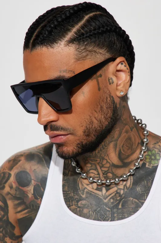 Watch The Sunset Sunglasses - Black/Smoke sold by Fashion Nova