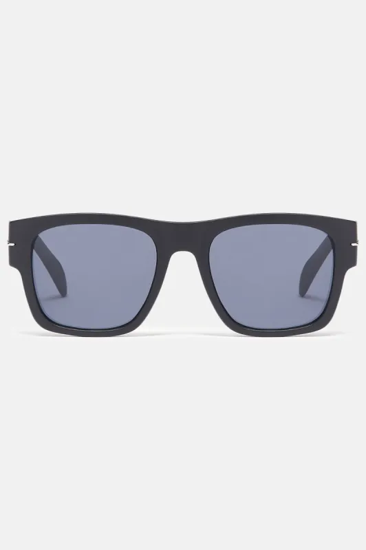 Back Outside Sunglasses - Black/Smoke sold by Fashion Nova