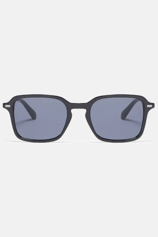Throw On Sunglasses - Black/Smoke sold by Fashion Nova