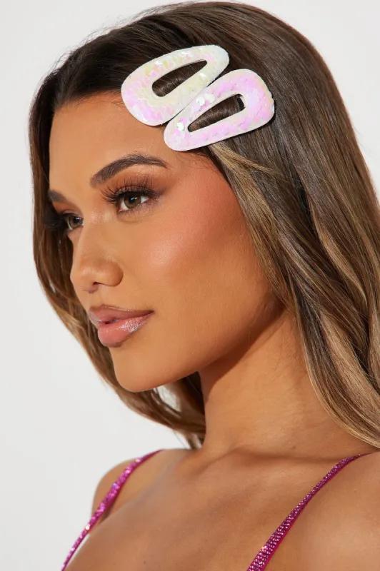 Feeling Girly 4 Piece Hair Clip Set - White/combo sold by Fashion Nova