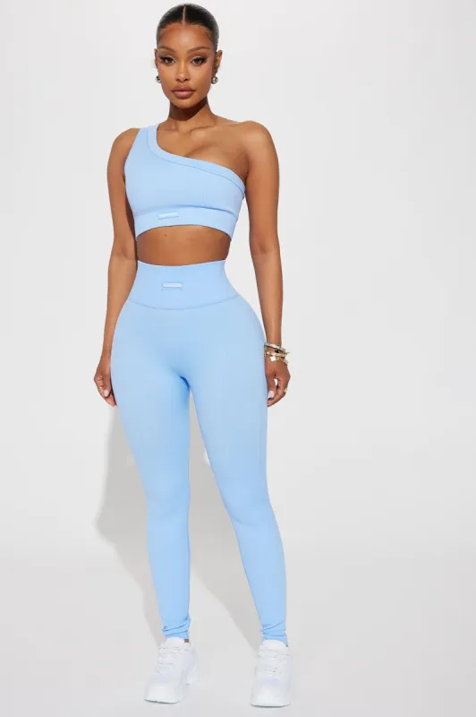 Fighter Ribbed Active Legging In Infinity Seamless - Light Blue sold by Fashion Nova