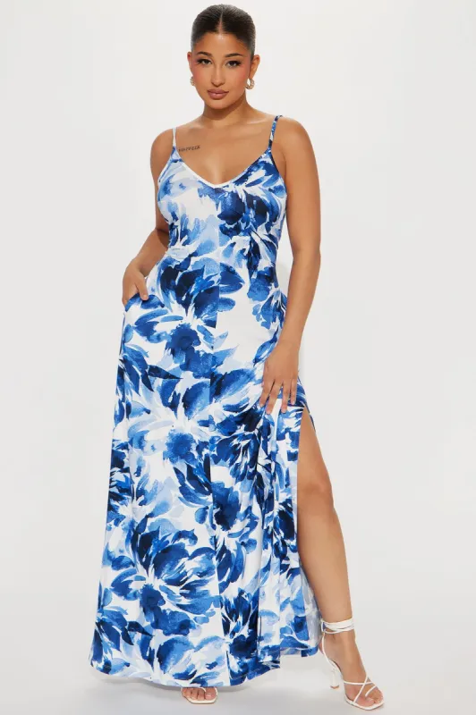 Cute And Comfy Maxi Dress - Blue/combo sold by Fashion Nova