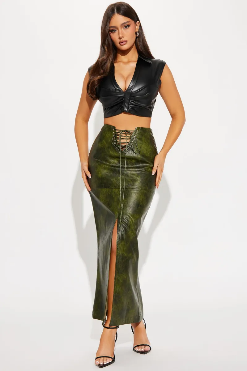 スカート Dark Olive Green Front Zipper Leather Skirt Amazon.com: Wild Fable Women's Faux Leather Moto Mini Skirt