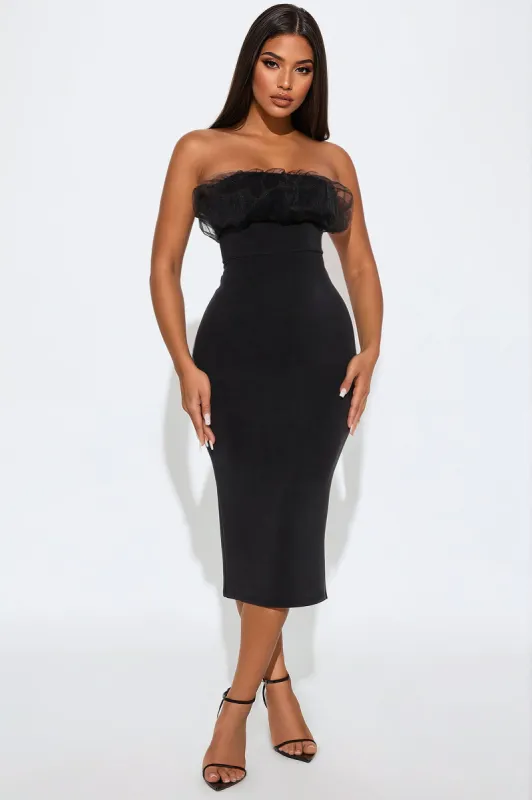 Hustle N' Bustle Ruched Midi Dress - Black sold by Fashion Nova