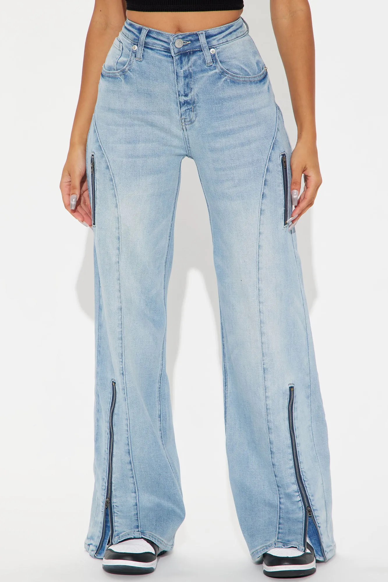 Living Icon Stretch Straight Leg Jeans - Light Wash sold by Fashion Nova product image thumbnail 2
