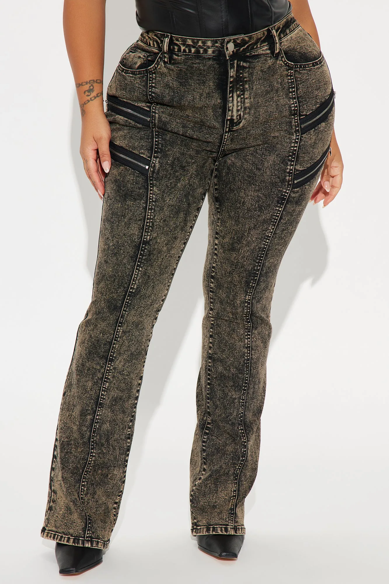 Getting A Reaction Stretch Flare Jeans - Black Wash sold by Fashion Nova product image thumbnail 4