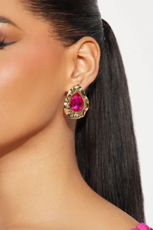 Catch The Vibe Earrings - Gold/Pink sold by Fashion Nova