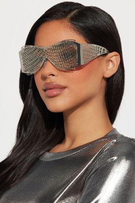 Superstar Status Sunglasses - Silver sold by Fashion Nova
