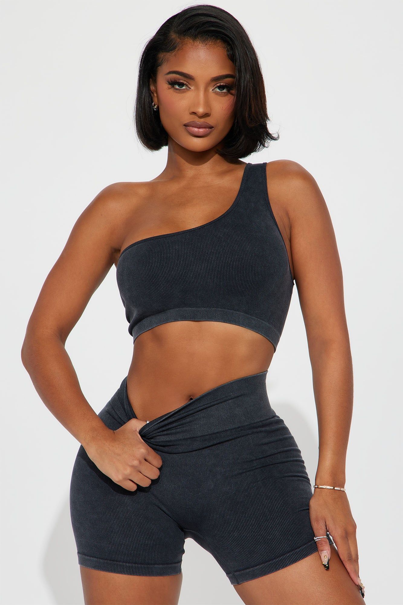 Go Getter Active Set - Black sold by Fashion Nova product image thumbnail 2
