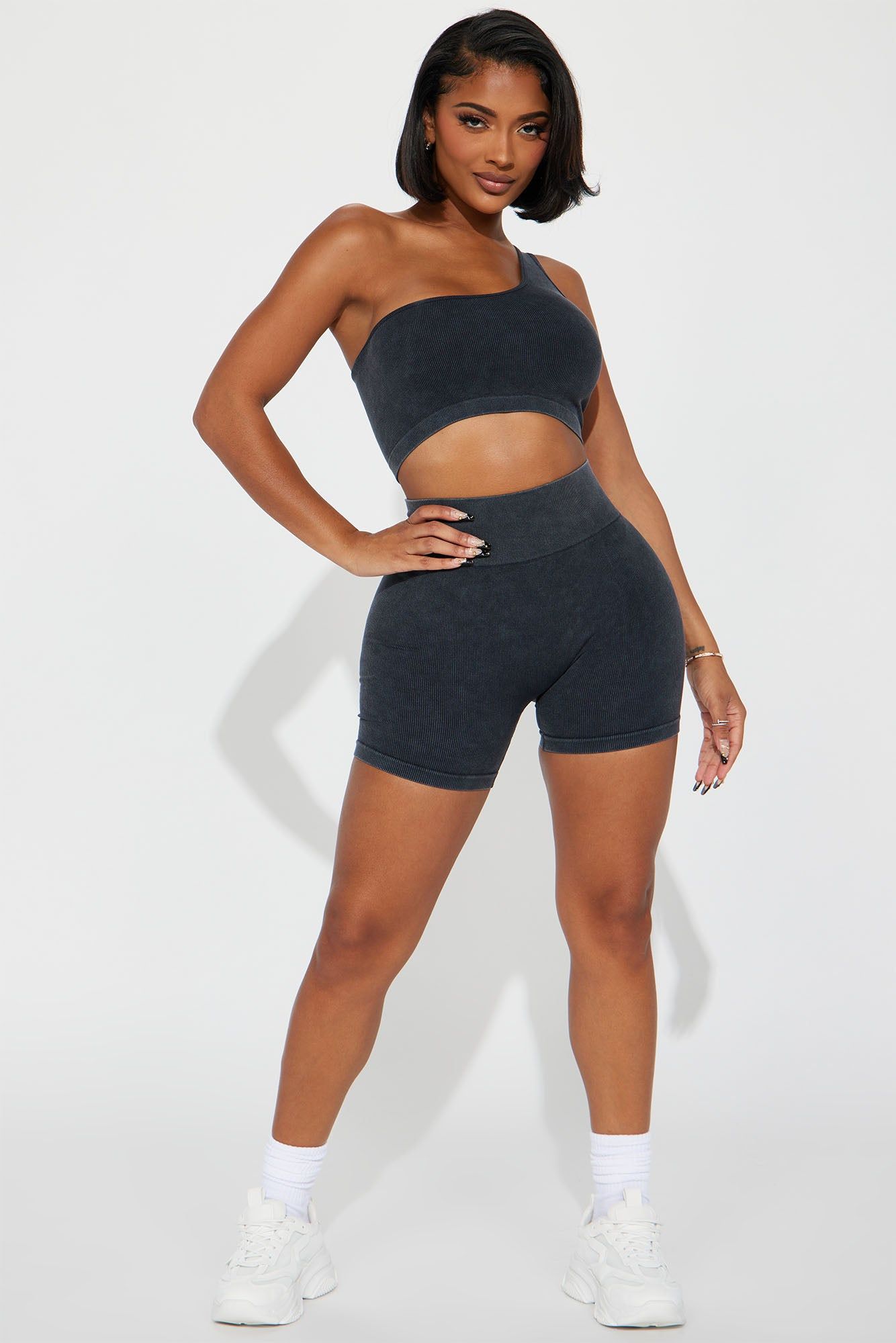 Go Getter Active Set - Black sold by Fashion Nova