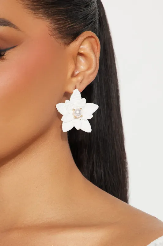 Floral Fields Earrings  - White sold by Fashion Nova