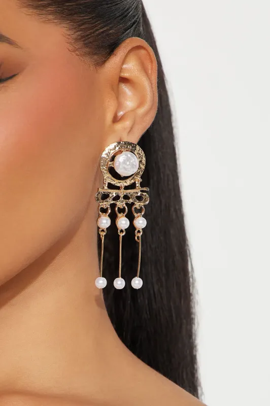 Serenity Moment Earrings - Gold sold by Fashion Nova