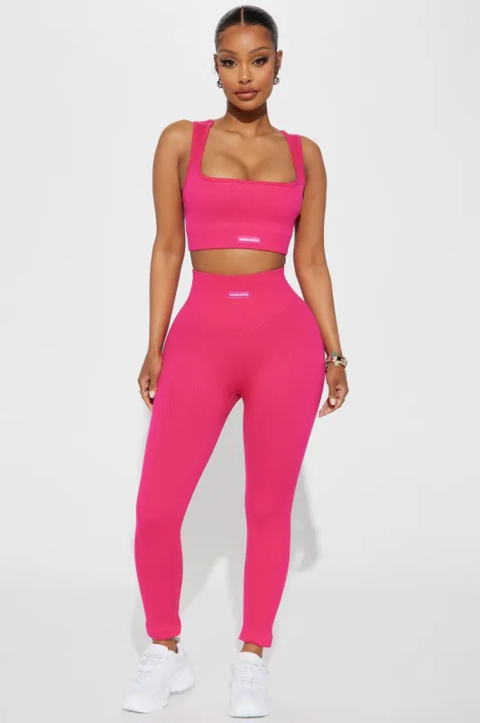 Effortless Juno Capri Ribbed Seamless Legging - Fuchsia sold by Fashion Nova