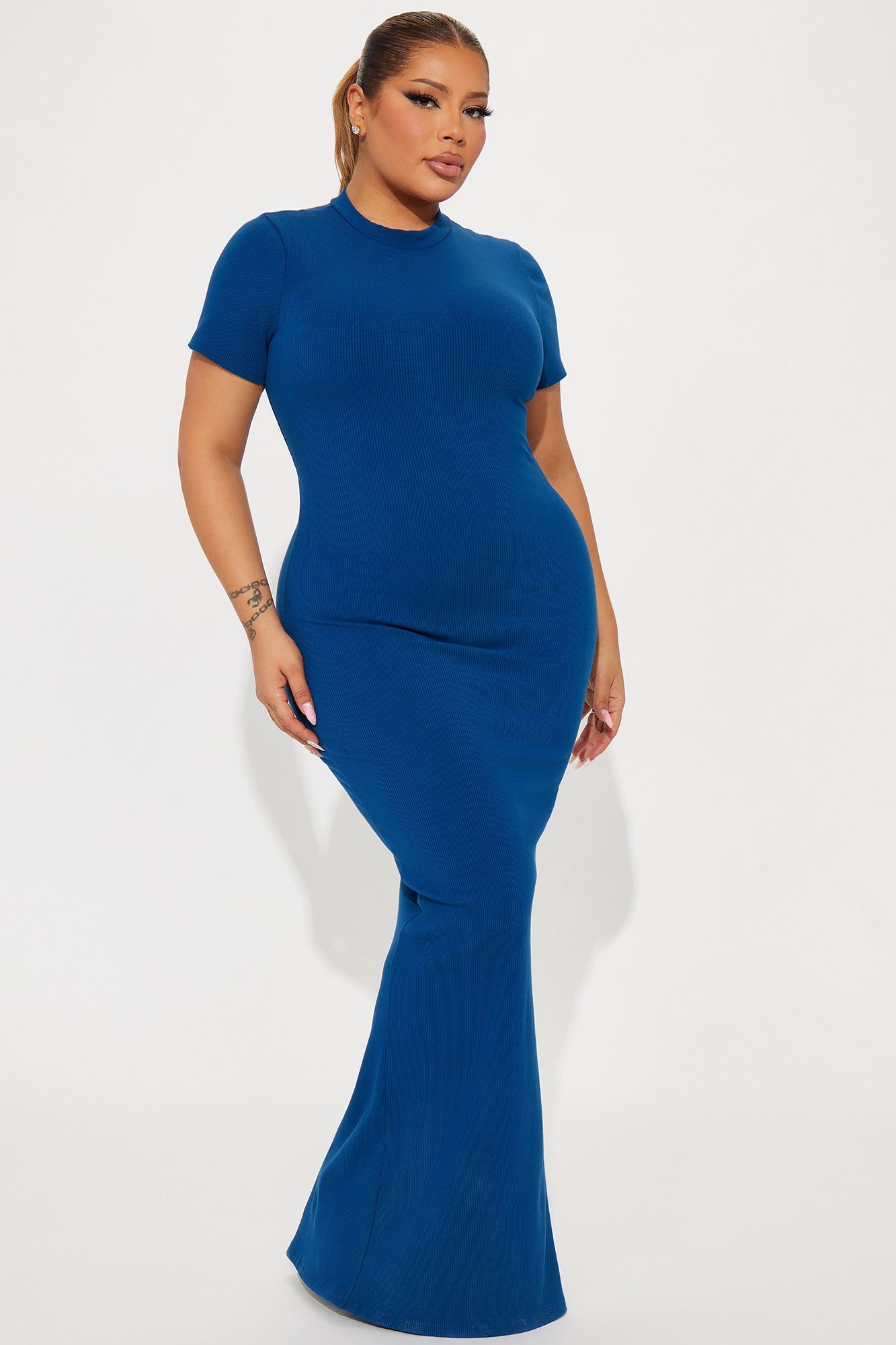 Cora Snatched Maxi Dress - Navy sold by Fashion Nova product image thumbnail 4