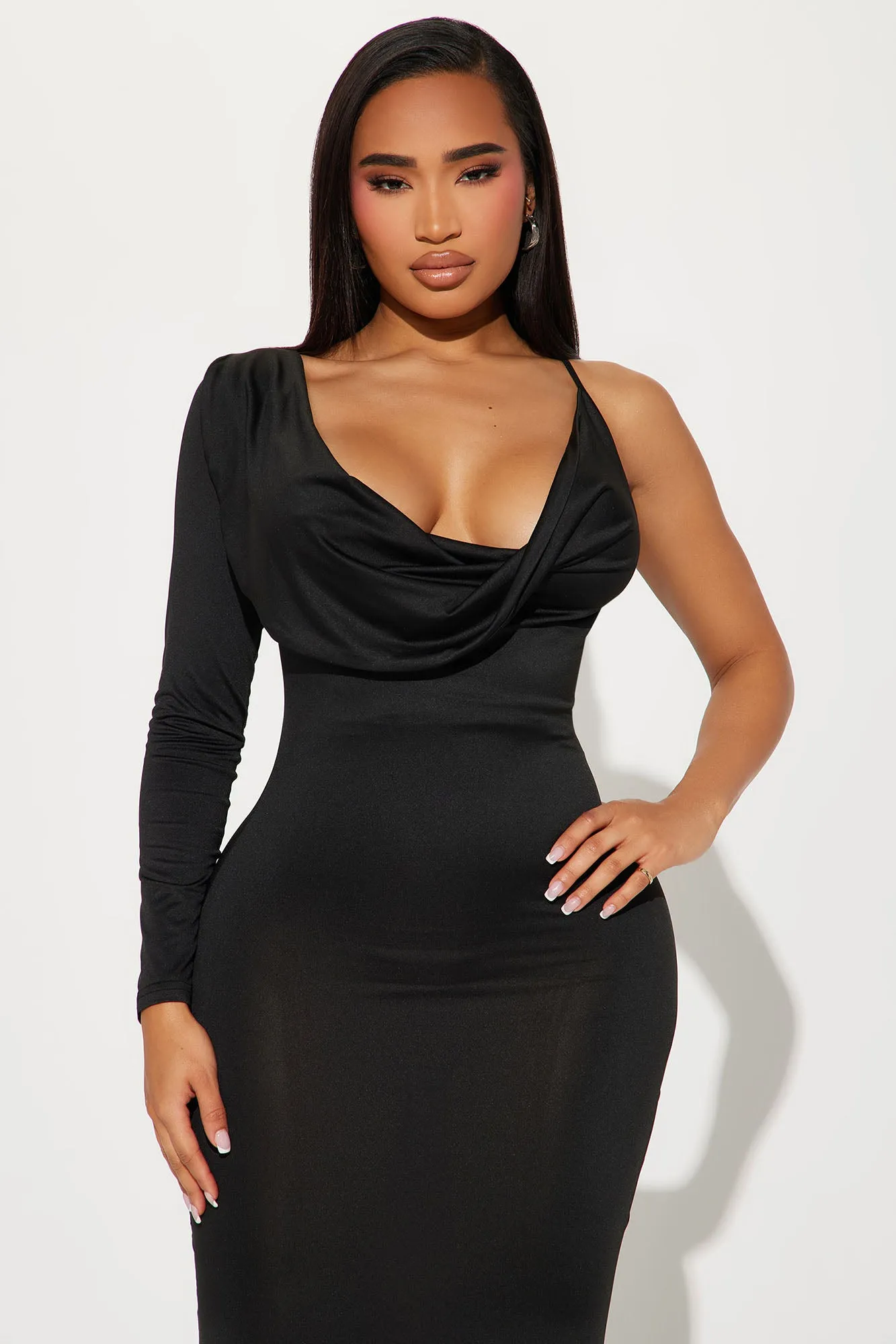 Racheal Gown - Black sold by Fashion Nova product image thumbnail 2