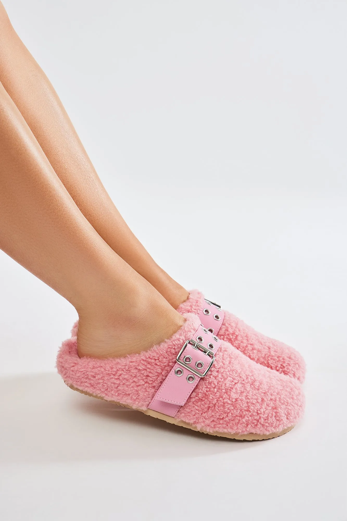 Villie Buckle Slippers - Pink sold by Fashion Nova