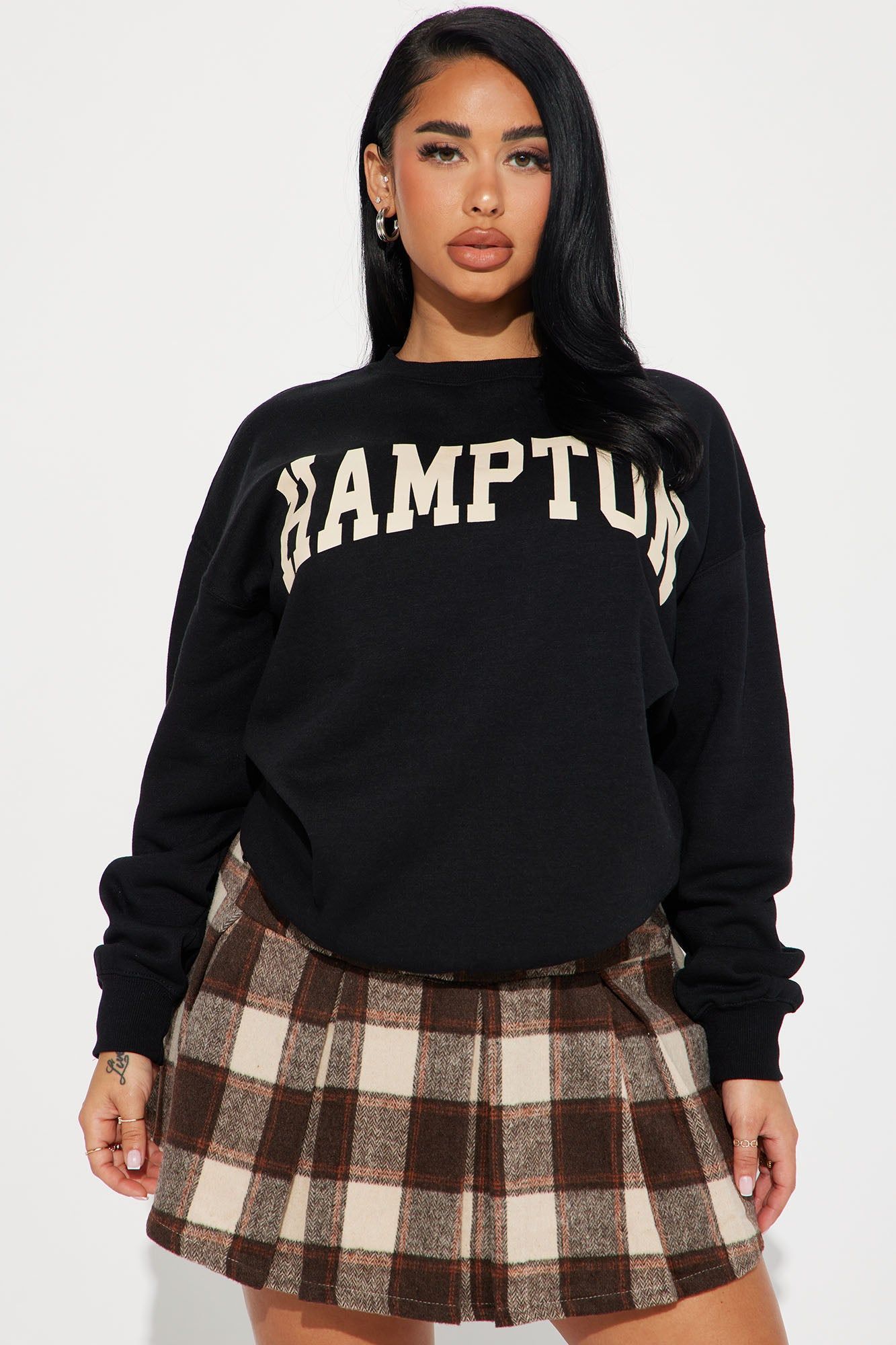 Hampton Vintage Crew Neck Sweatshirt - Black sold by Fashion Nova