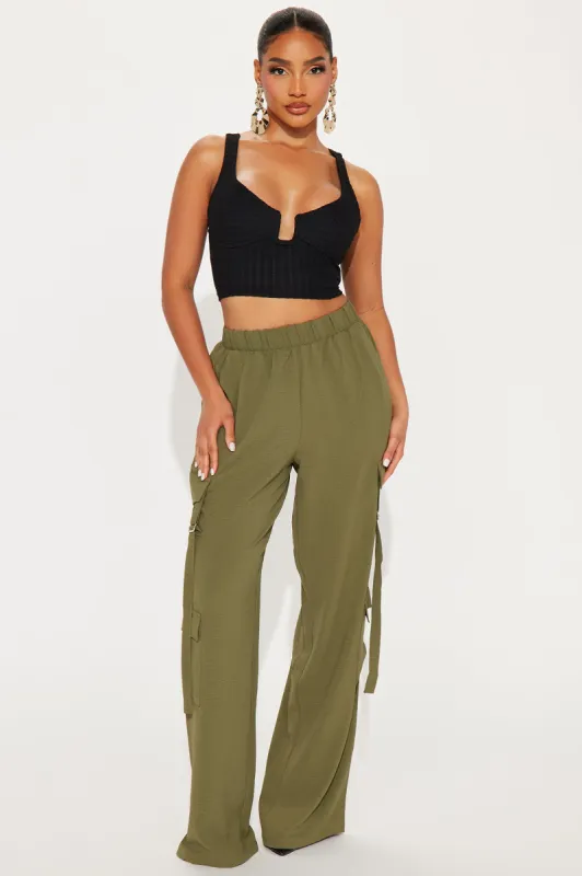 Fallin' For You Wide Leg Cargo Pant - Olive sold by Fashion Nova